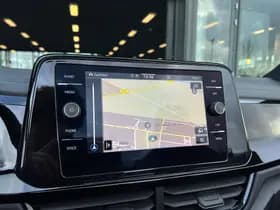 Volkswagen T-Roc thumbnail 11