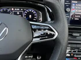 Volkswagen T-Roc thumbnail 25