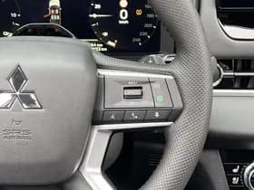 Mitsubishi Outlander thumbnail 22