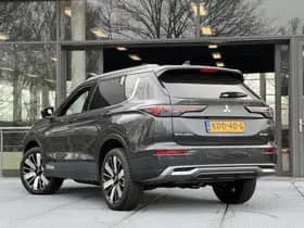 Mitsubishi Outlander thumbnail 6