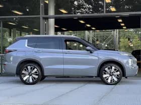 Mitsubishi Outlander thumbnail 18