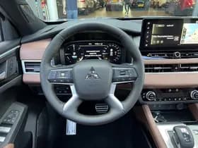 Mitsubishi Outlander thumbnail 24