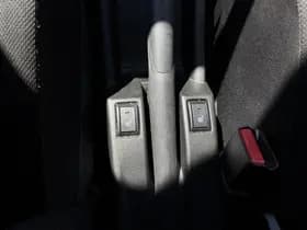 Suzuki Swift thumbnail 25