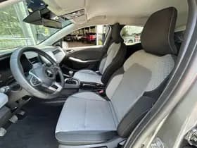 Mitsubishi Colt thumbnail 7