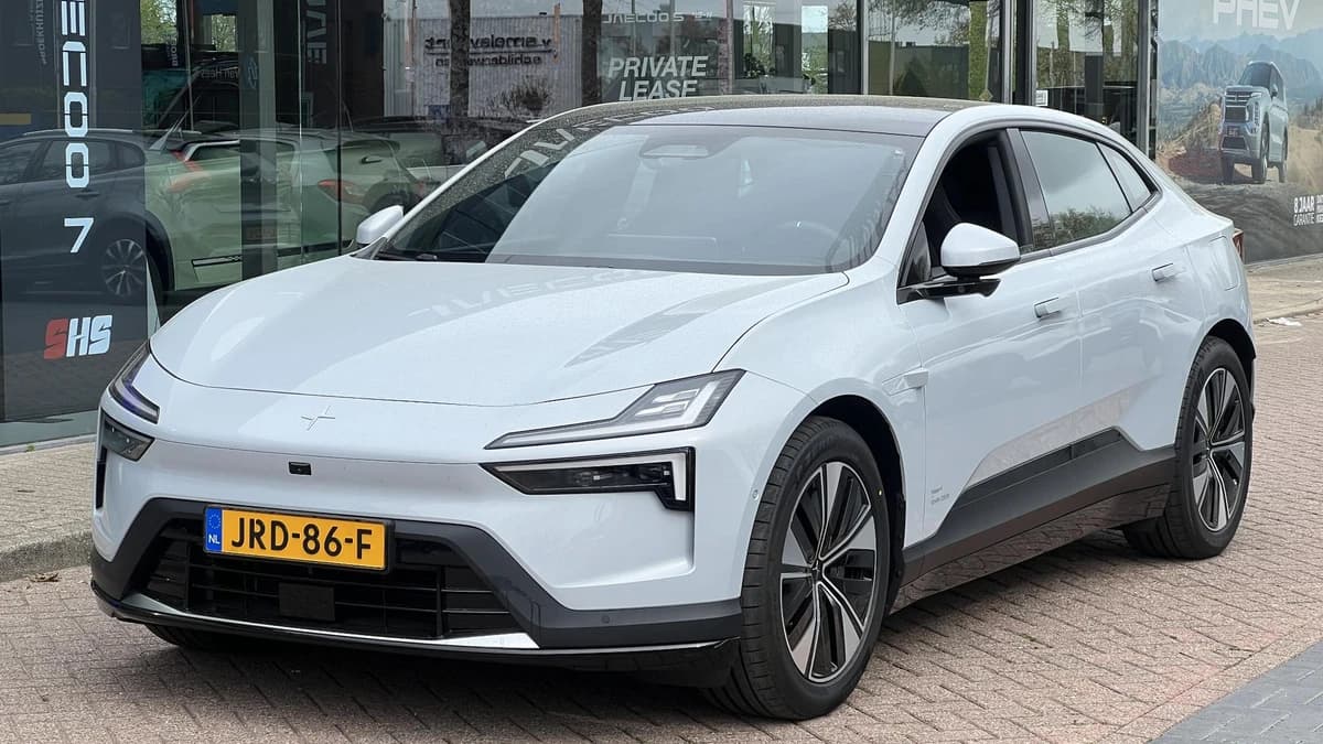 Polestar 4 — foto 1