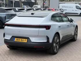 Polestar 4 thumbnail 4