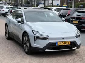Polestar 4 thumbnail 7