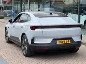 Polestar 4 thumbnail 8