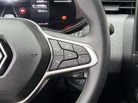Renault Clio thumbnail 24