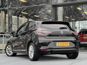 Renault Clio thumbnail 6