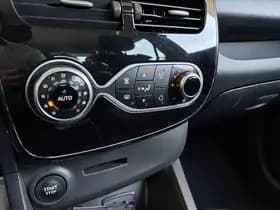 Renault Clio thumbnail 12