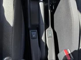 Suzuki Swift thumbnail 27