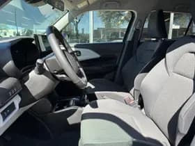 Suzuki Swift thumbnail 8