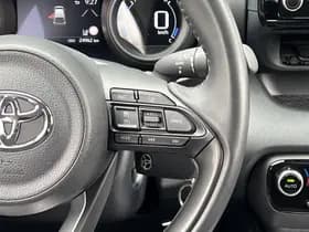 Toyota Yaris thumbnail 22