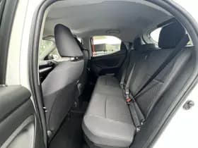 Toyota Yaris thumbnail 8