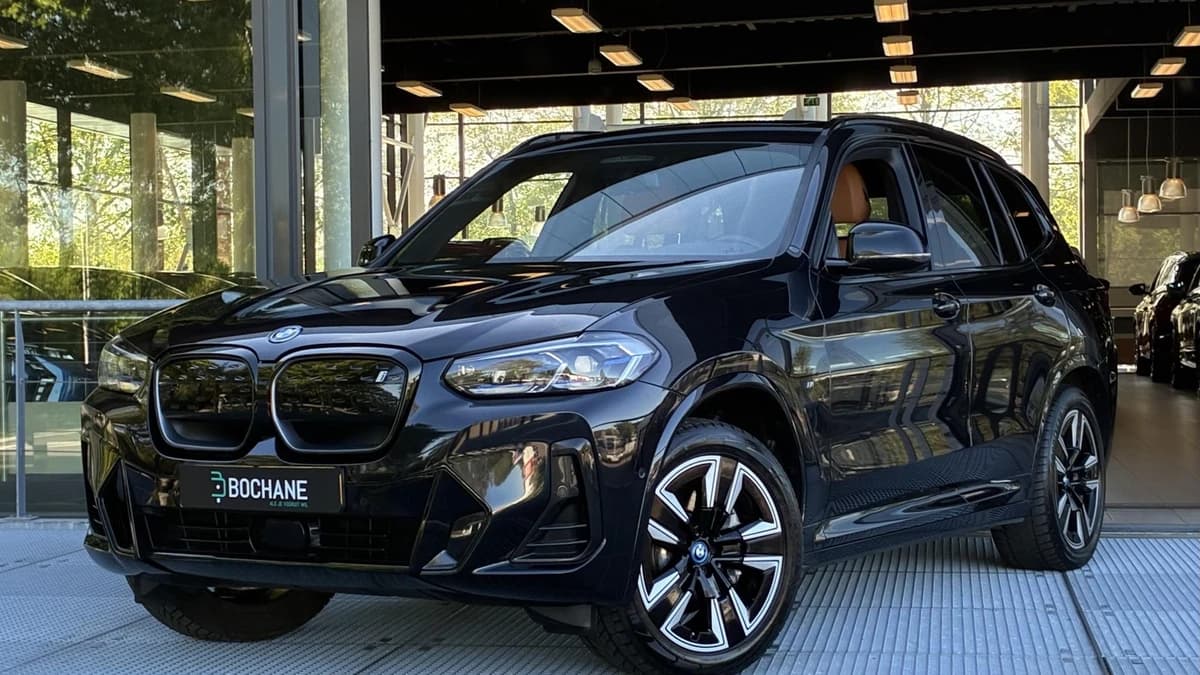 BMW iX3 — foto 1