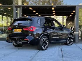 BMW iX3 thumbnail 2