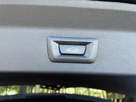 BMW iX3 thumbnail 10