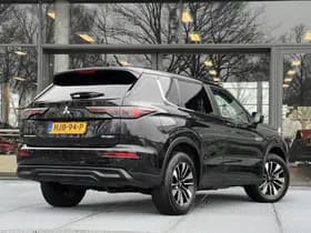 Mitsubishi Outlander thumbnail 2