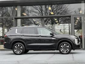 Mitsubishi Outlander thumbnail 18