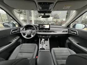 Mitsubishi Outlander thumbnail 3
