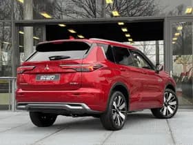 Mitsubishi Outlander thumbnail 2