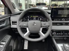 Mitsubishi Outlander thumbnail 25
