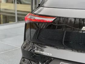 Mitsubishi Grandis thumbnail 32