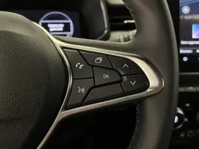Renault Clio thumbnail 25