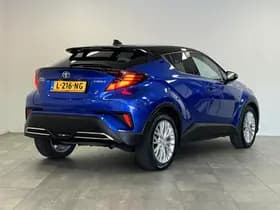 Toyota C-HR thumbnail 2