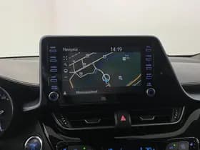 Toyota C-HR thumbnail 11