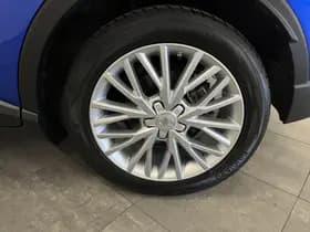 Toyota C-HR thumbnail 29