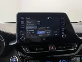Toyota C-HR thumbnail 34