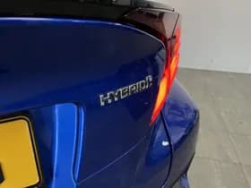 Toyota C-HR thumbnail 36