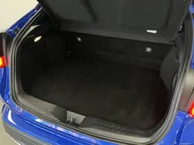 Toyota C-HR thumbnail 9