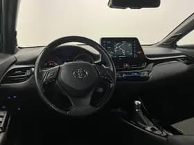 Toyota C-HR thumbnail 10