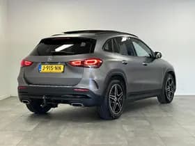 Mercedes-Benz GLA thumbnail 2