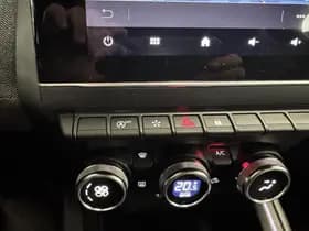 Renault Clio thumbnail 13