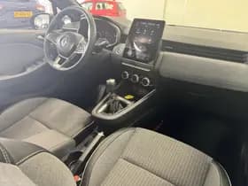 Renault Clio thumbnail 11