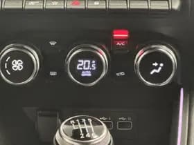 Renault Clio thumbnail 23