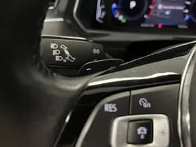Volkswagen Tiguan thumbnail 43