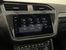 Volkswagen Tiguan thumbnail 48