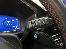Ford Kuga thumbnail 35