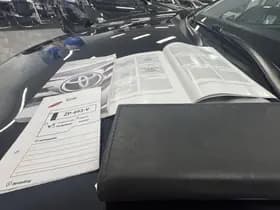 Toyota RAV4 thumbnail 17