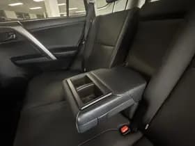 Toyota RAV4 thumbnail 37