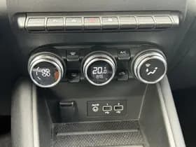 Renault Captur thumbnail 13