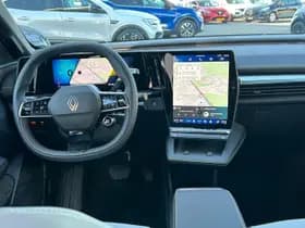 Renault Mégane E-Tech thumbnail 3