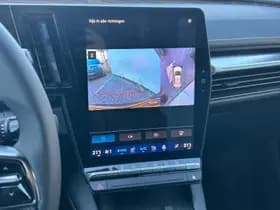 Renault Mégane E-Tech thumbnail 10