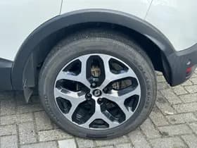 Renault Captur thumbnail 25