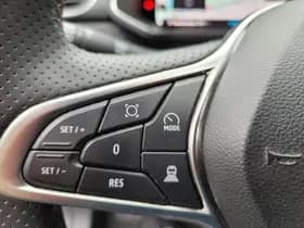 Renault Captur thumbnail 31